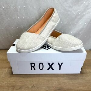 Roxy Beige Textured Flats